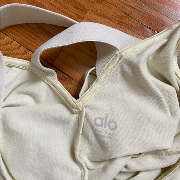 ALO YOGA TOP - Picture 3 of 3